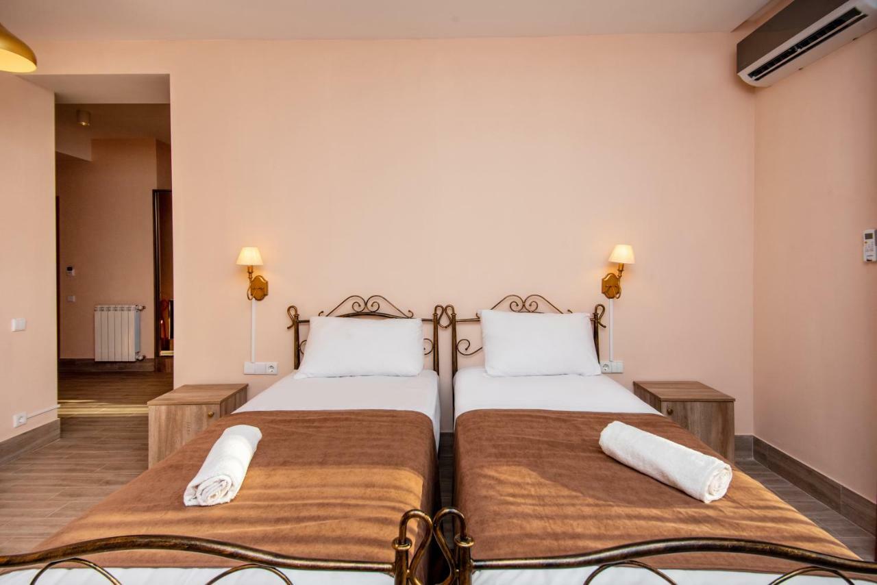 Tonusi Luxe Hotel In The Historic City Center Tbilisi Ngoại thất bức ảnh
