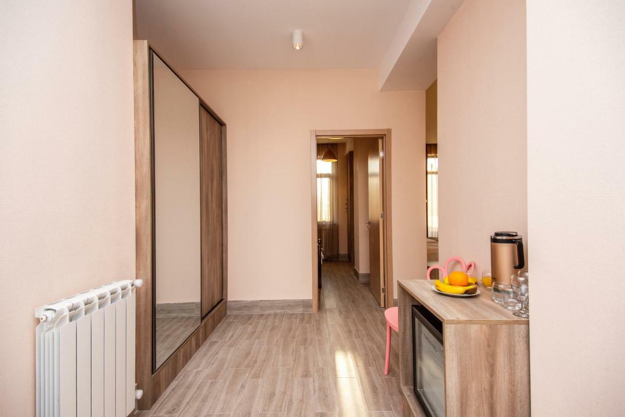 Tonusi Luxe Hotel In The Historic City Center Tbilisi Ngoại thất bức ảnh