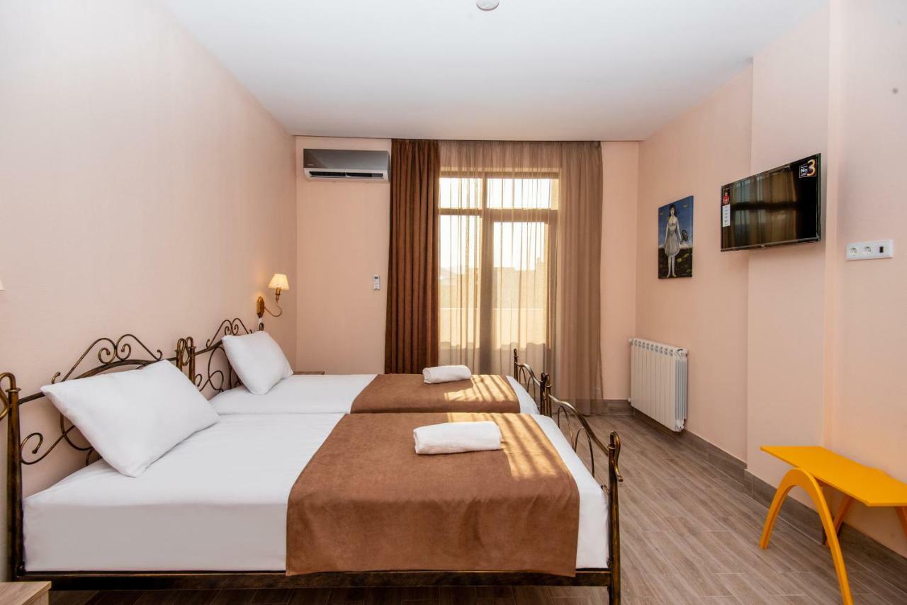 Tonusi Luxe Hotel In The Historic City Center Tbilisi Ngoại thất bức ảnh